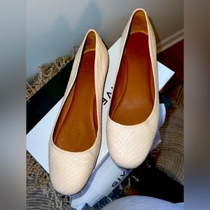 Givenchy pale pink snakeskin flats with gold detail. Size 9